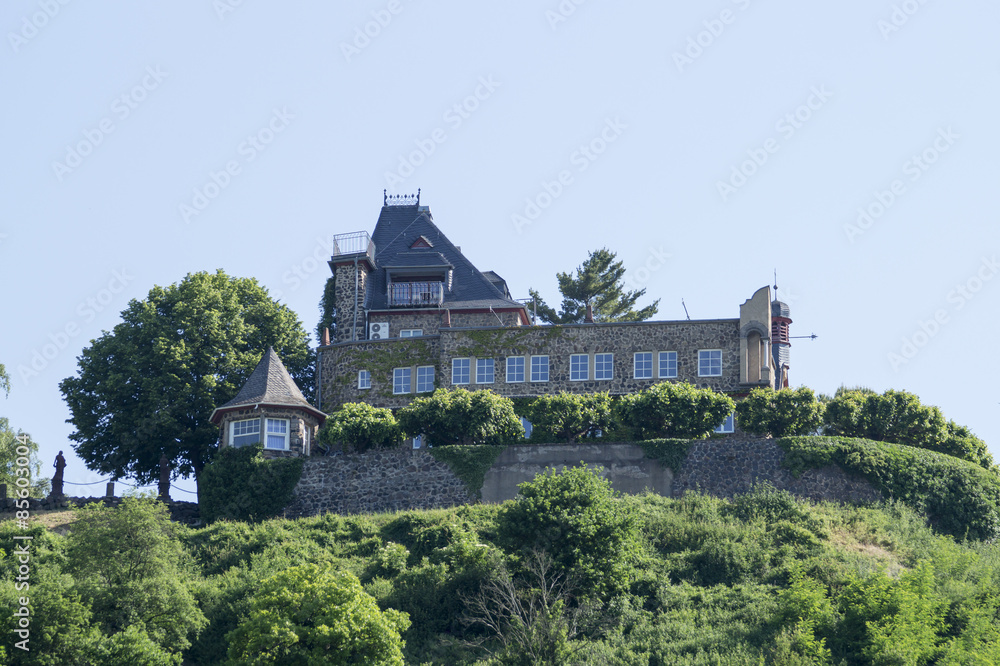 Fototapeta premium Burg Ockenfels bei Linz am Rhein, Deutschland