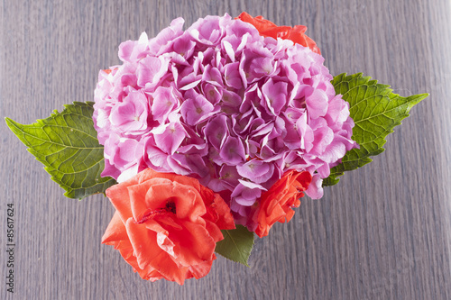 Fototapeta Naklejka Na Ścianę i Meble -  Geranium and roses