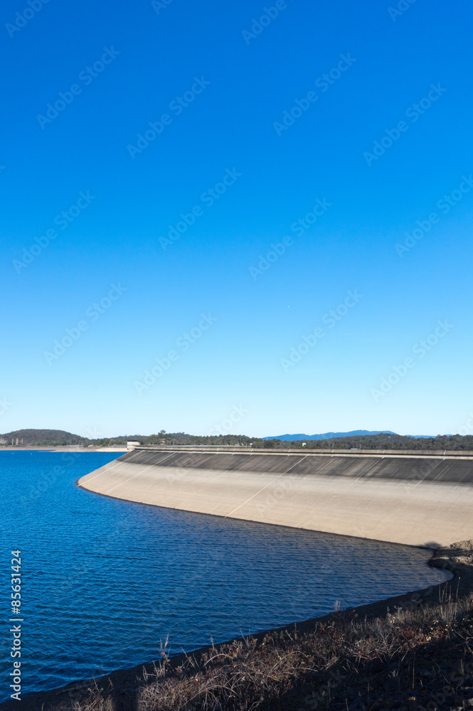 Mt Sugarloaf Reservoir dam wall Vert-1