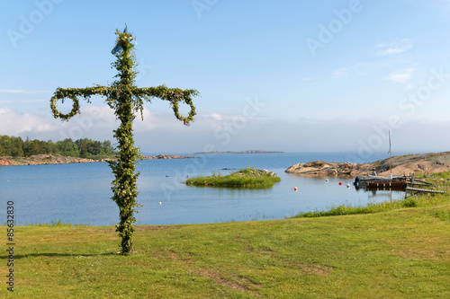 Maypole and the swedish archipelago in the background