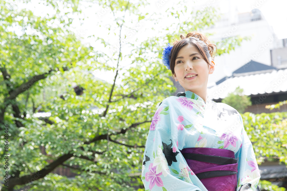 浴衣の女性 浴衣の女性