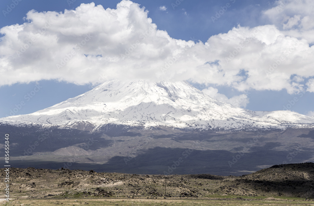 ararat (the highest) mountain in turkey