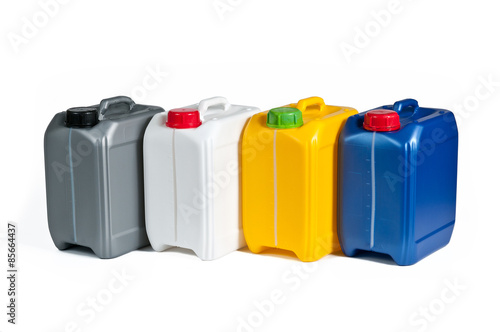 Plastic canisters for machine oil photo