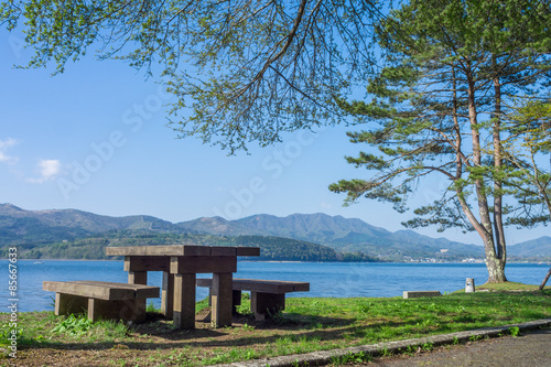 Bench of the Lake Yamanaka side © T-Kai