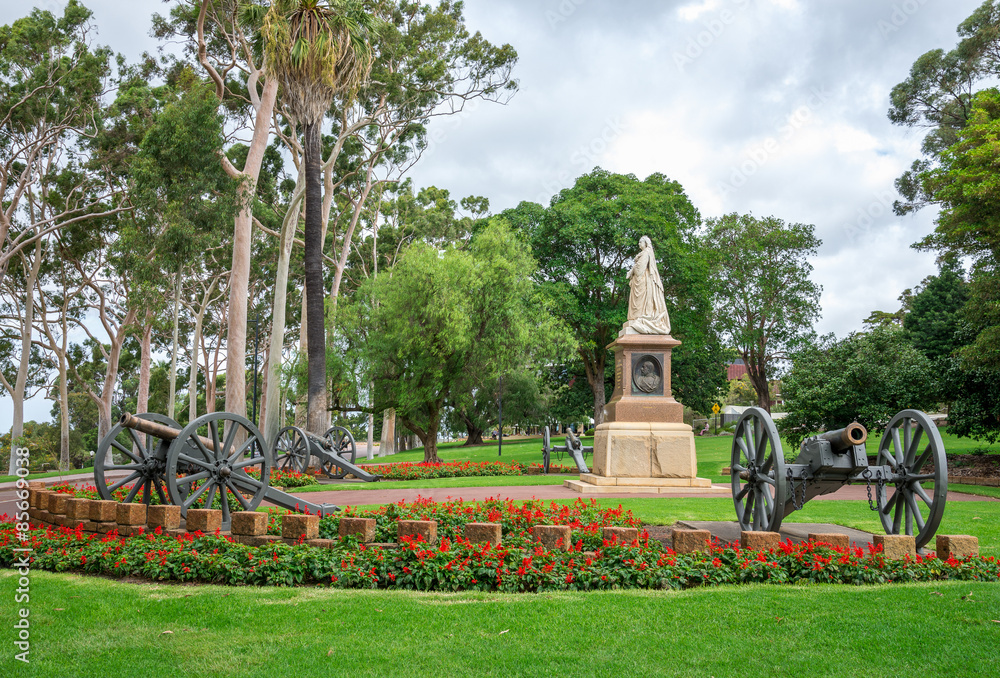 A statue of Queen Victoria in Kings Park and Botanical Gardens i