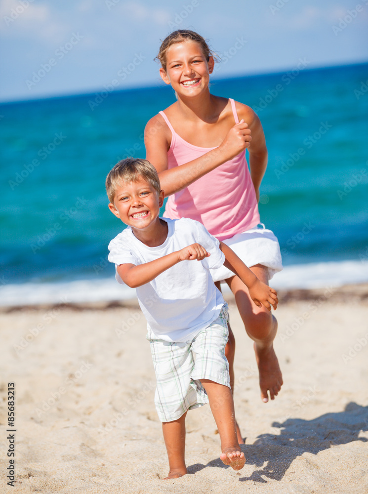 Kids play on the beach Kids play on the beach