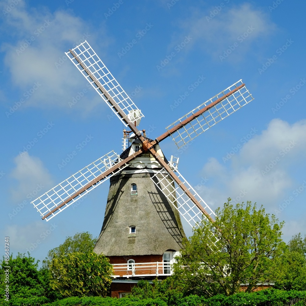 Historische Windmühle auf Föhr