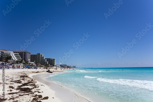 Cancun Hotel Zone, La Isla Dorado, Cancun, Mexico © EuToch