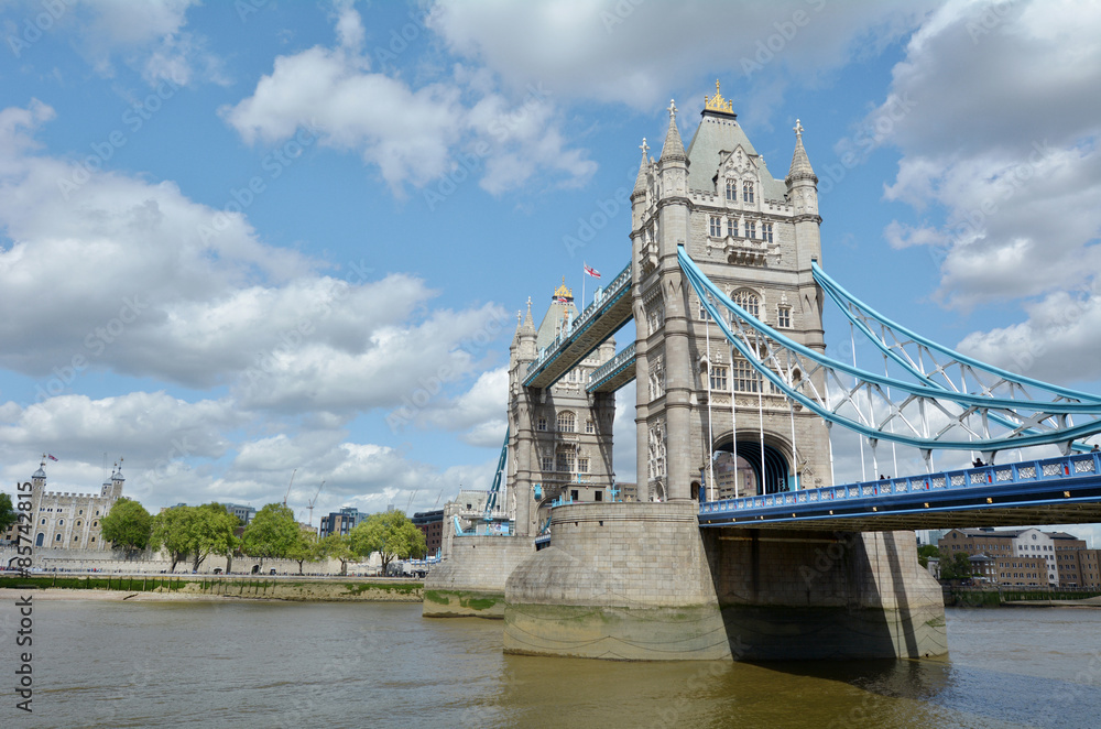 Obraz premium Tower Bridge in London - England UK
