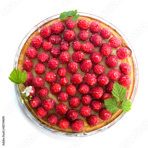 Tart with raspberries 