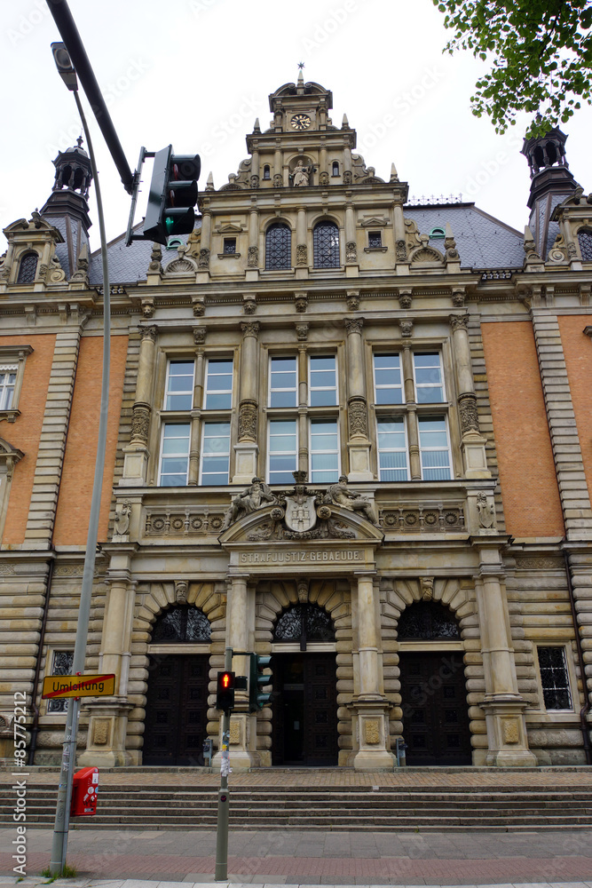 Fototapeta premium Strafjustizgebäude des Amts- und Landgerichts Hamburg