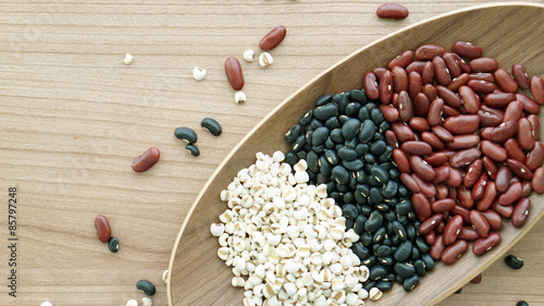 Obraz na plátně beans red black and job's tear multigrain protien food