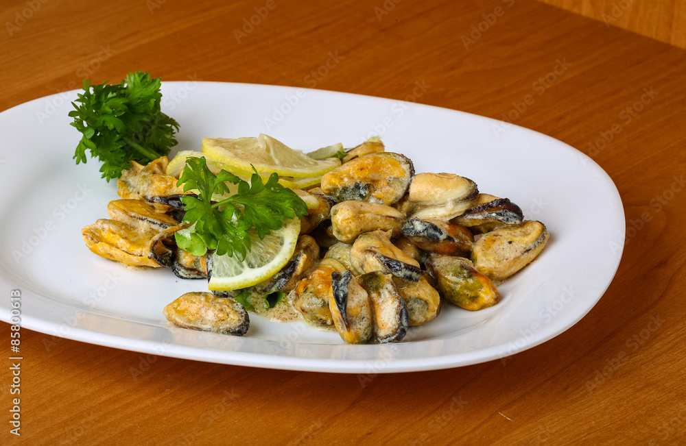 Mussels in butter sauce Mussels in butter sauce