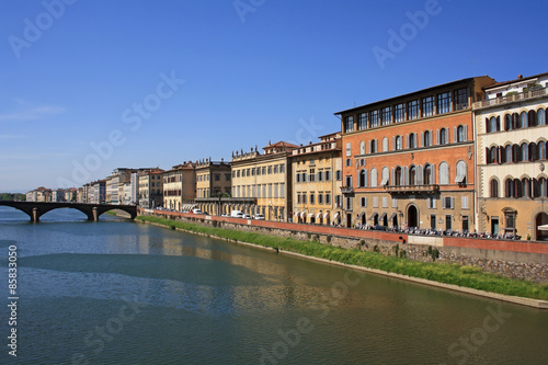Arno river in Florence © yuri4u80