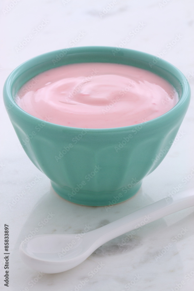 Fresh plain yogurt Fresh plain yogurt