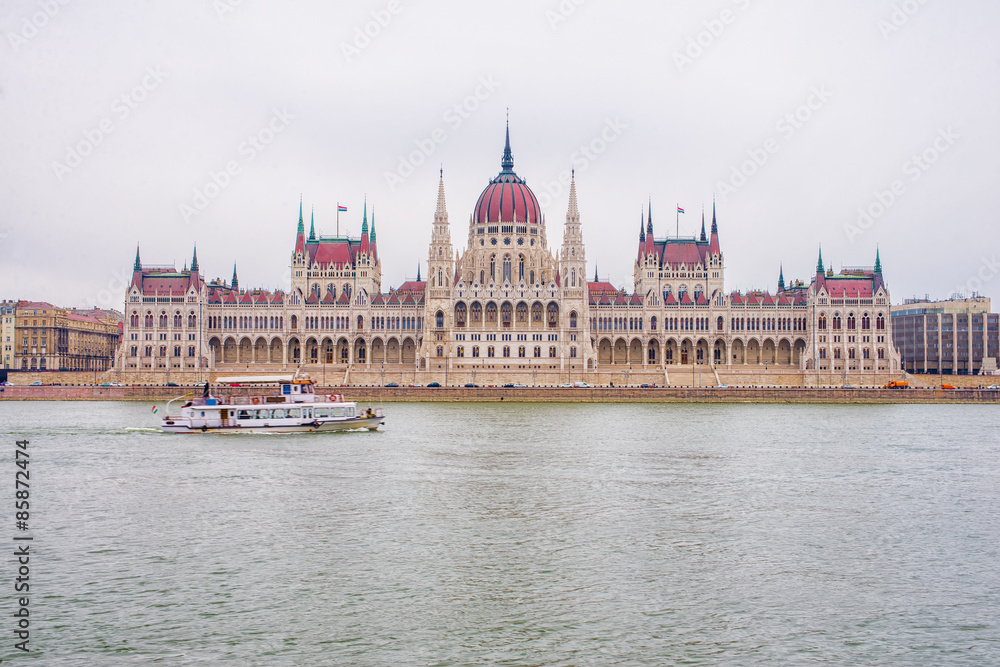 Fototapeta premium Hungarian Parliament