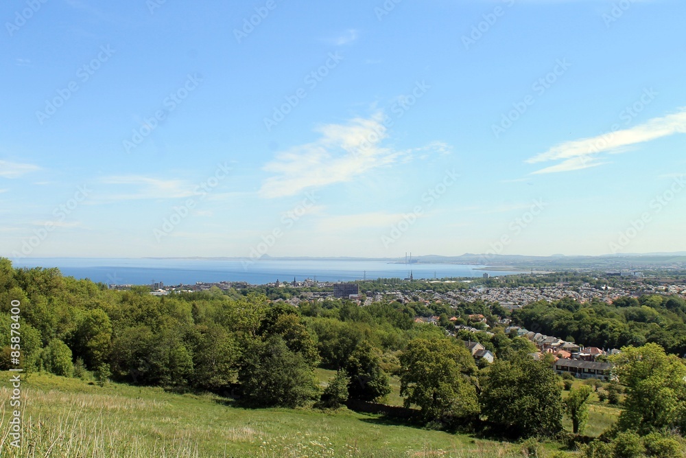 Die Skyline von Edinburgh in Schottland. Die Skyline von Edinburgh in Schottland.
