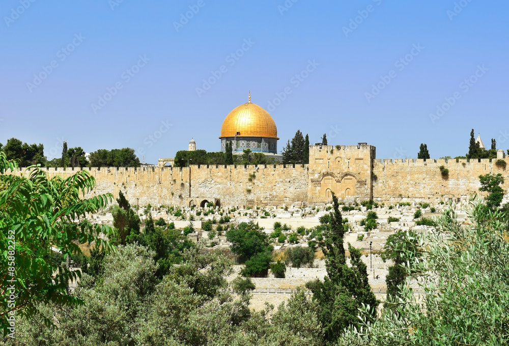Al-Aqsa Mosque and golden Dome of the Rock, Jerusalem
