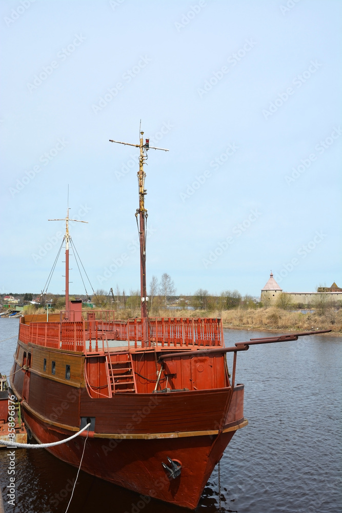 Fototapeta premium Vintage wooden frigate at the Shlisselburg canal, Russia