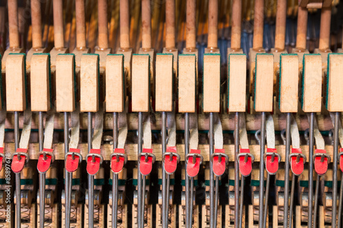 Old piano - details