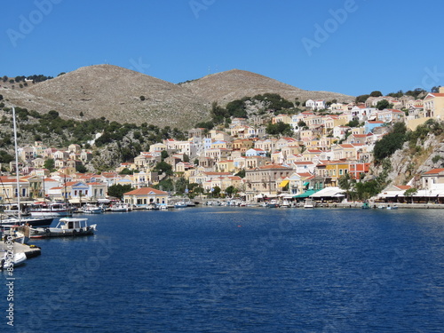 Grèce - Port de Symi et ses maisons colorées