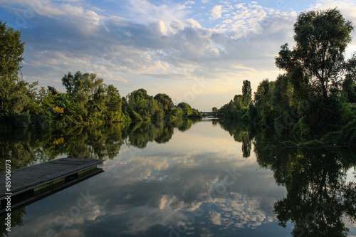 riflessi al tramonto photo