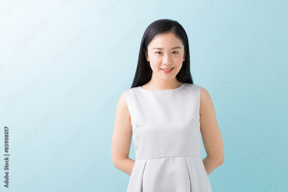笑顔の女性
