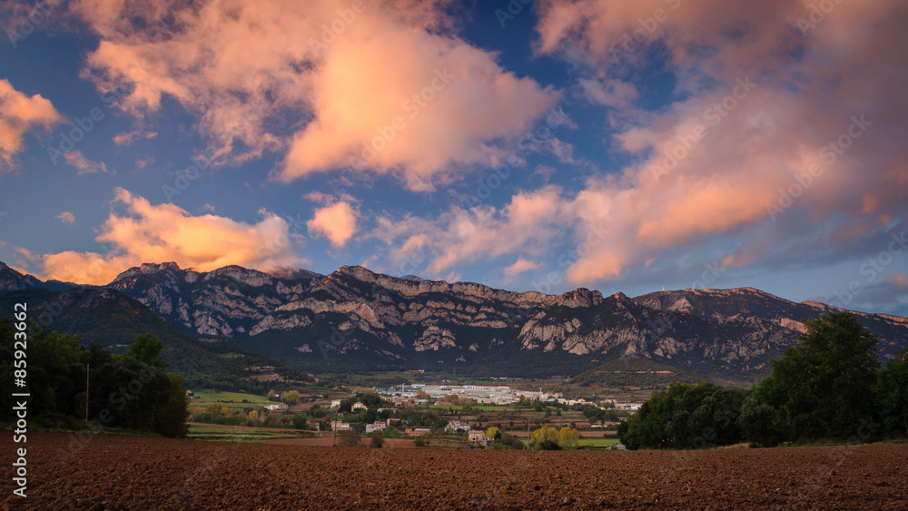 Naklejka premium Rasos de Peguera al Berguedà (Pirineus / Pirineos / Pyrenees)