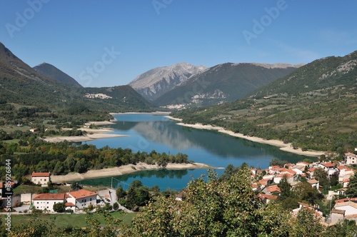 Villetta Barrea (AQ), il lago photo