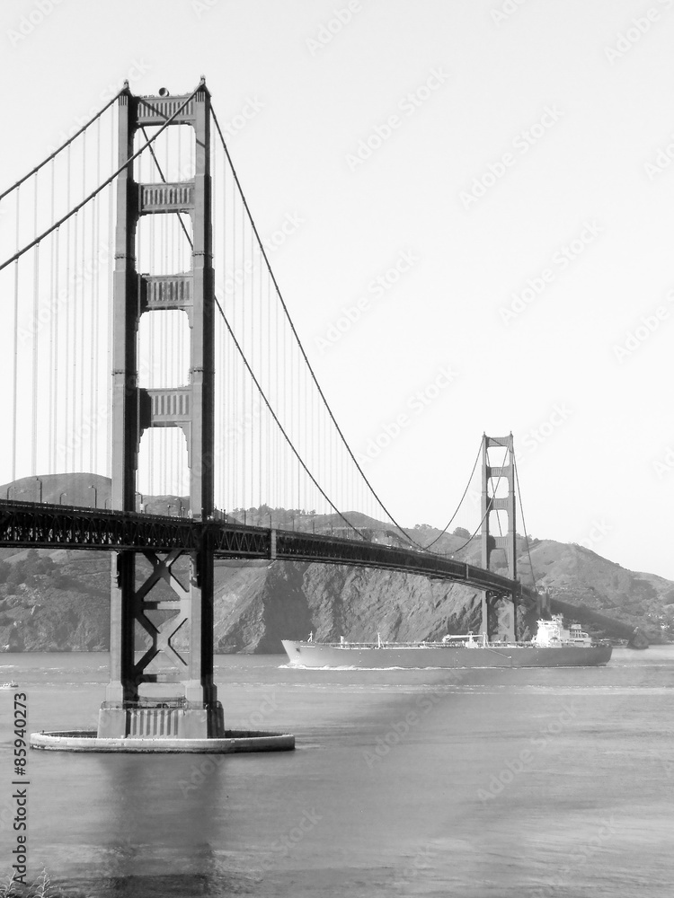 Fototapeta premium Golden Gate Bridge in San Francisco