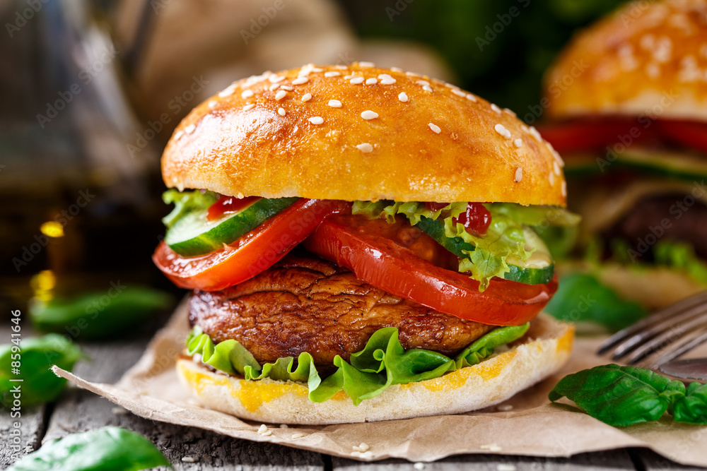 Vegetarian burger with grilled champignon Vegetarian burger with grilled champignon