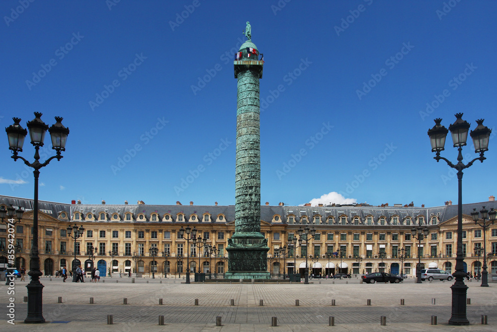 Naklejka premium Place Vendome in Paris