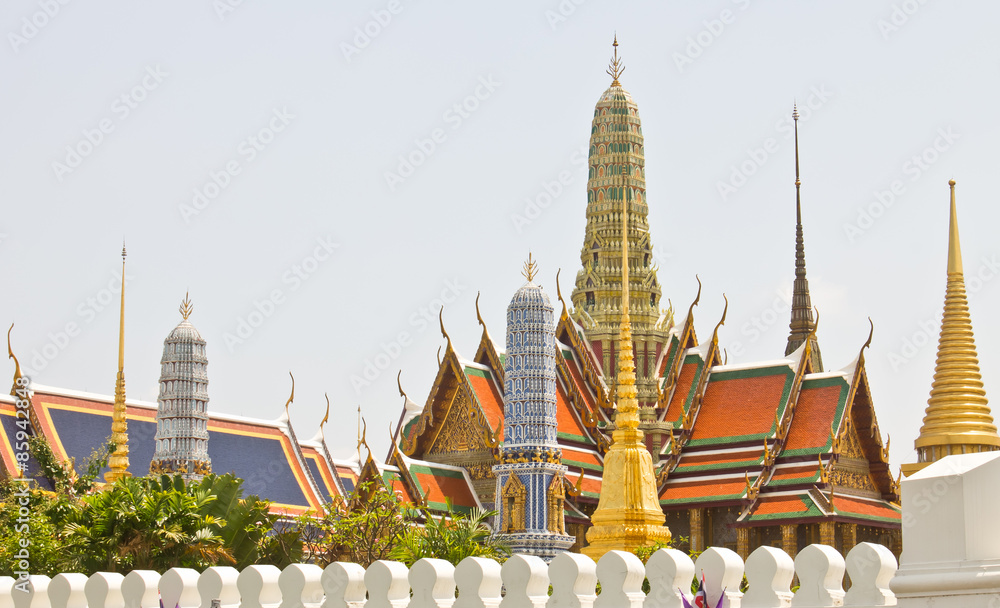 Fototapeta premium Old temple, Temple of the Emerald Buddha, Wat Phra Kaew in Bangkok, Thailand.