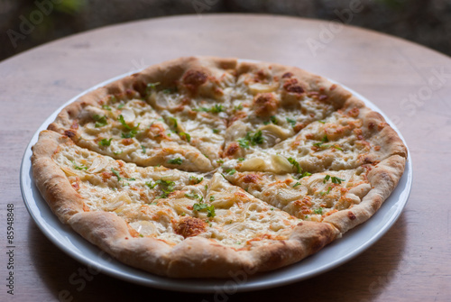 White Pizza , garlic and Mozzarella Cheese