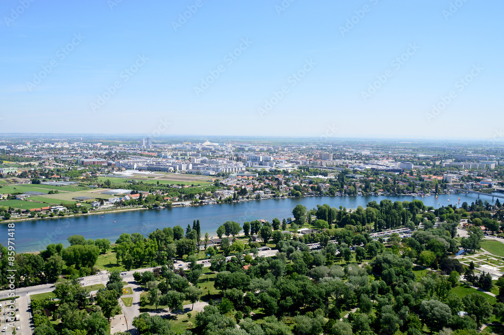 Blick über den Donaupark mit Alte Donau