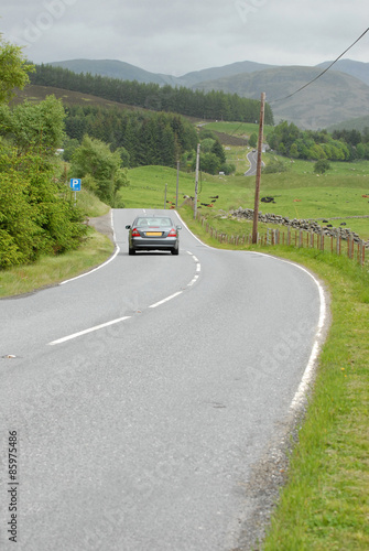 Canvas-taulu Sur une route des Highlands en Ecosse