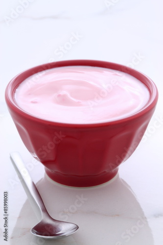 Artisan greek strawberry yogurt