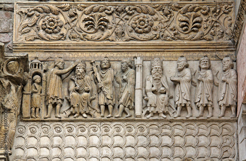 incoronazione di Massimiano; Duomo di Fidenza