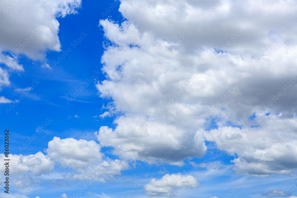 Obraz premium clouds on the blue sky