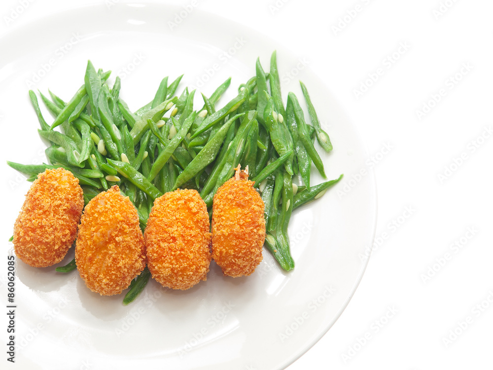 breaded crab claws with green beans breaded crab claws with green beans