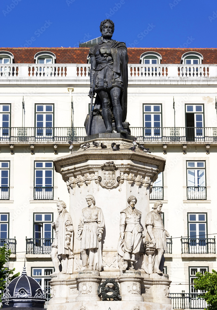 Fototapeta premium The monument of the greatest national portugues poet Luis de Camoes, Lisbon, Portugal