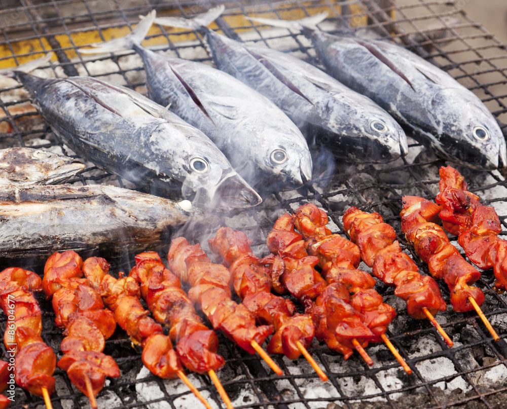 Barbecue fish and meat
