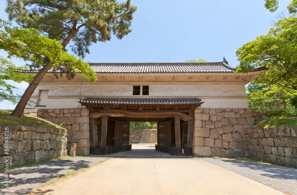Oteichinomon Gate (1670) of Marugame castle, Japan