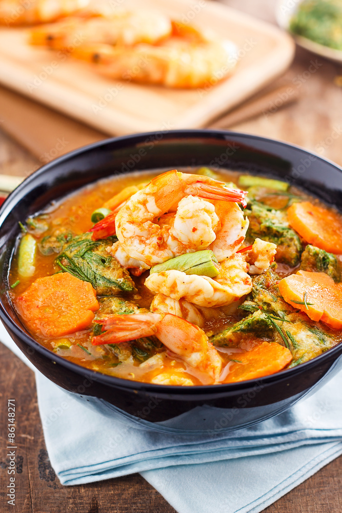 Spicy and Soup Curry with Shrimp and Vegetable Omelet Spicy and Soup Curry with Shrimp and Vegetable Omelet