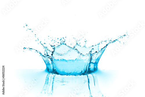 water splash with a crown shape