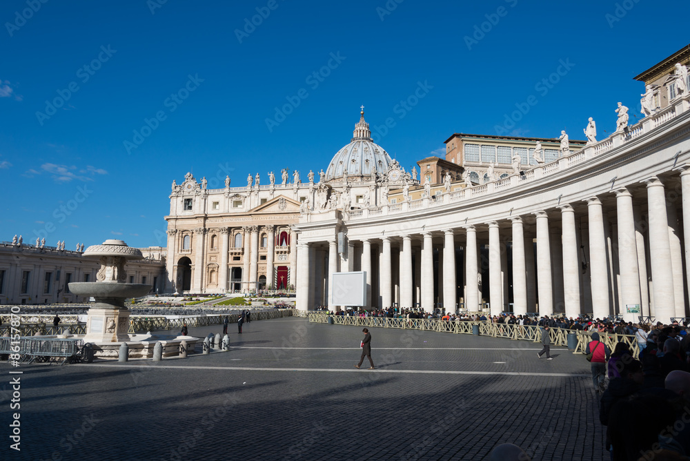 St. Peter's Square - statues