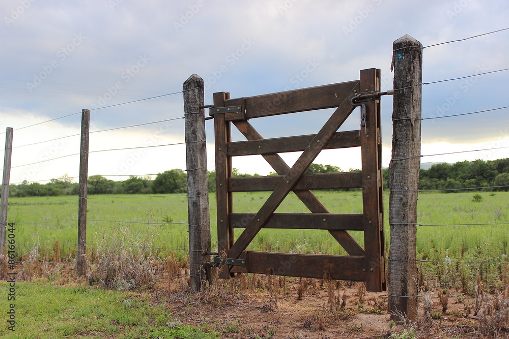 puerta rural