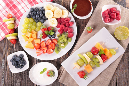 assorted fruits and dip
