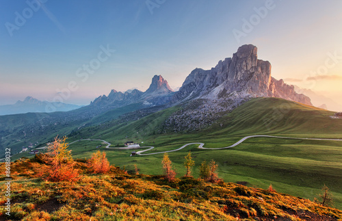 Krajobrazowa natury góra w Alps, dolomity, Giau