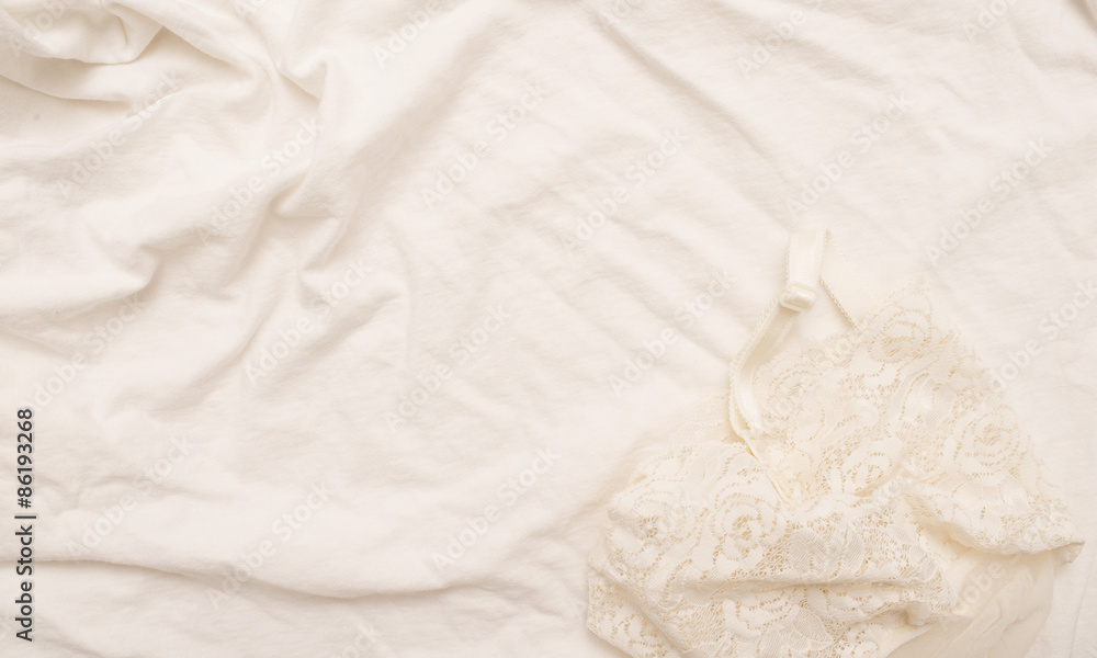 Obraz premium Empty bed and lingerie